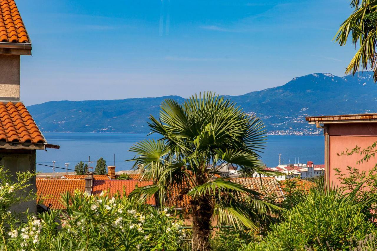 Apartman Villa Carolina Rijeka Bagian luar foto