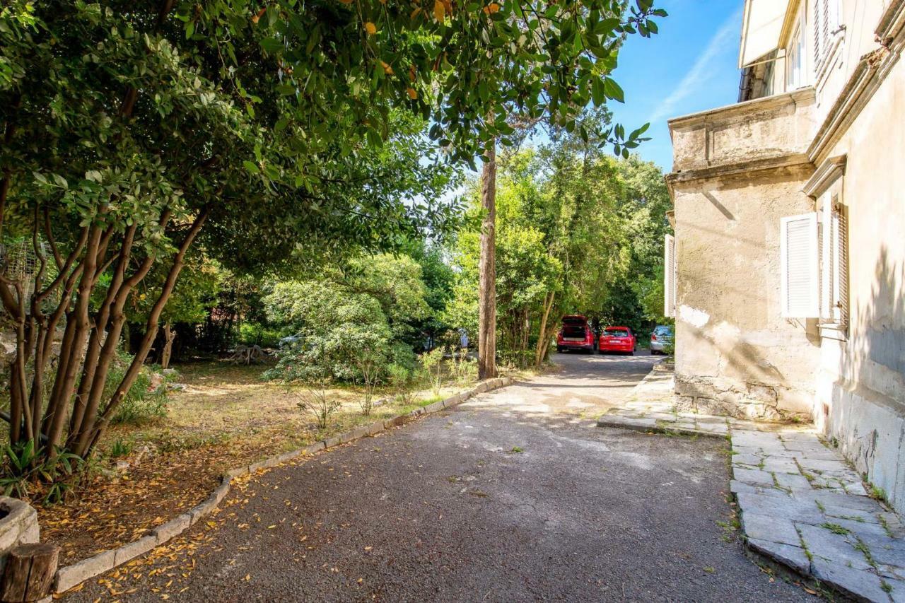 Apartman Villa Carolina Rijeka Bagian luar foto