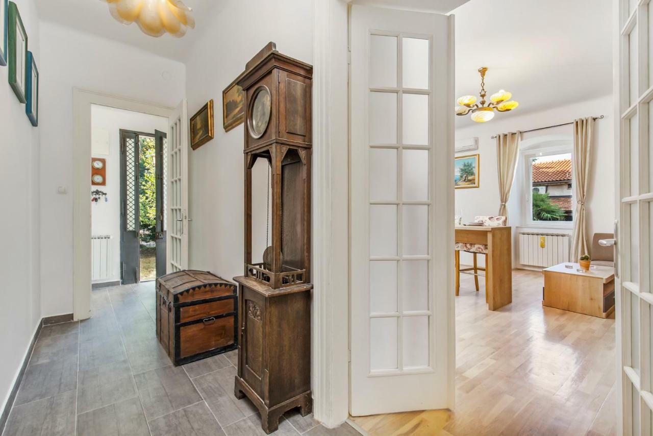 Apartman Villa Carolina Rijeka Bagian luar foto