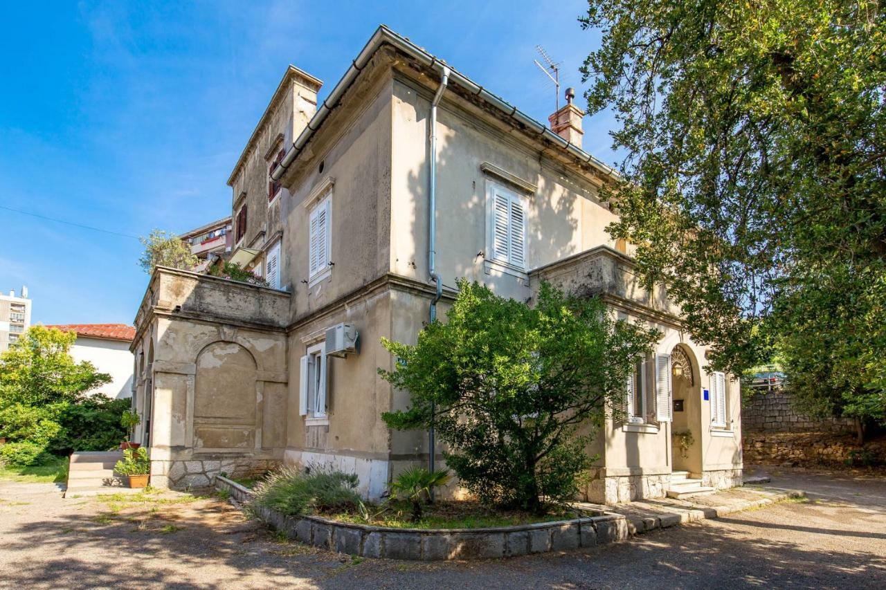 Apartman Villa Carolina Rijeka Bagian luar foto