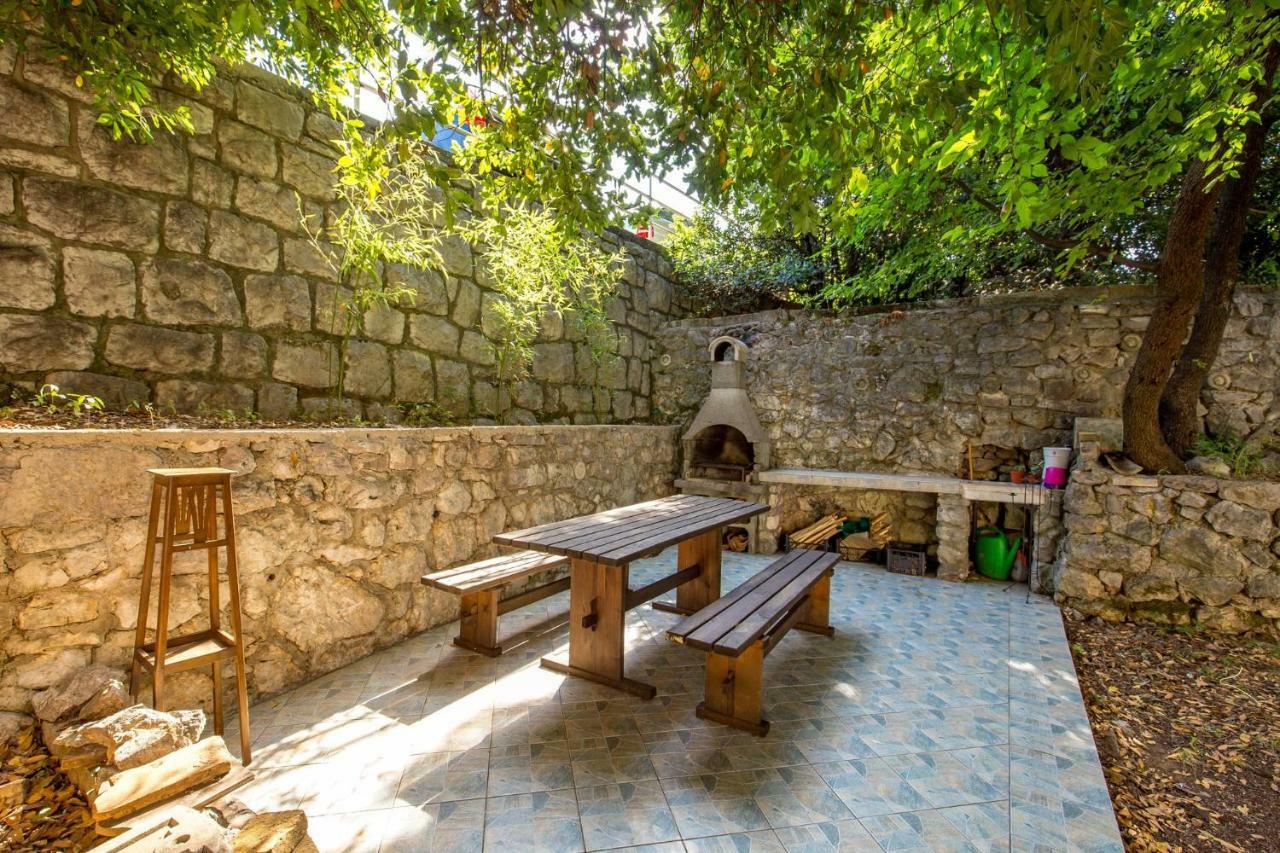 Apartman Villa Carolina Rijeka Bagian luar foto